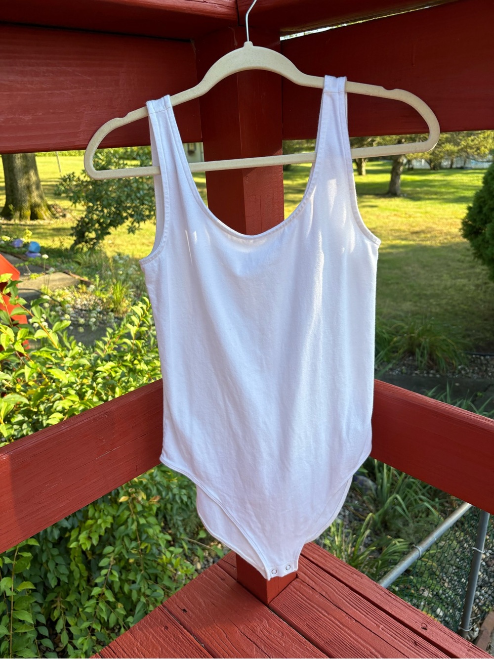 GAP White Scoop Neck Tank Bodysuit M Stretch Sleeveless Basic